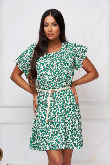 Short cut loose fit thin fabric accessorized with belt with floral print dress