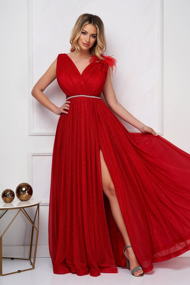 Estélyi ruhák , Piros hosszú alkalmi harang ruha csillogó tüllből, strassz köves és tollas díszítéssel - StarShiner.hu