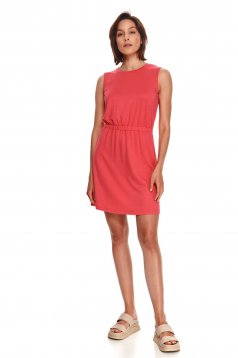 Coral dress short cut sleeveless with rounded cleavage