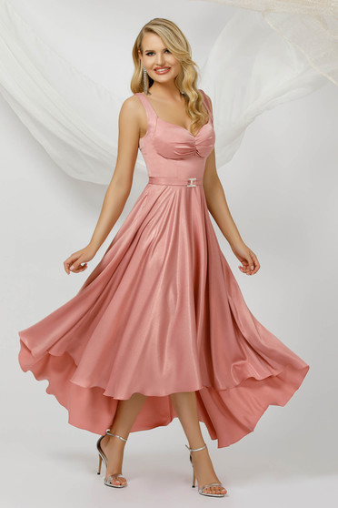 Alkalmi ruhák, méret: XS, Púder rózsaszínű aszimetrikus harang ruha szaténból csillogó díszítésekkel - StarShiner.hu