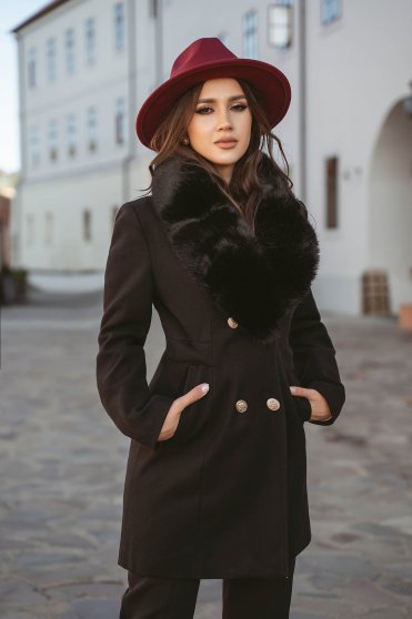 Paltoane dama online cambrate, marimea XL, Palton din lana si stofa negru cambrat cu guler din blana - SunShine - StarShinerS.ro