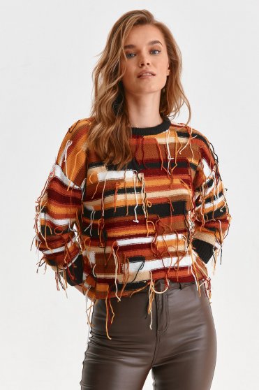 Brown sweater knitted loose fit with fringes