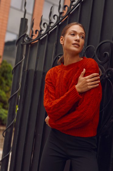Red sweater loose fit knitted neckline