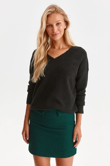 Casual jumpers, Black sweater knitted loose fit from fluffy fabric - StarShinerS.com