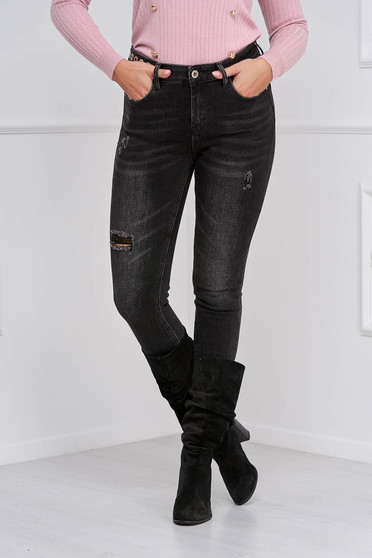 Black jeans skinny jeans with pockets small rupture of material