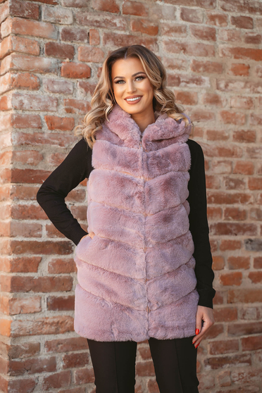 Pink gilet from ecological fur with undetachable hood with pockets