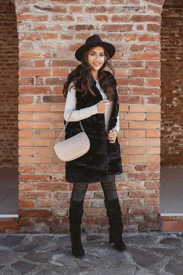 Ecological fur vests, Black gilet from ecological fur with undetachable hood with pockets - StarShinerS.com
