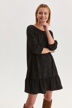 Black dress short cut a-line knitted with ruffles at the buttom of the dress