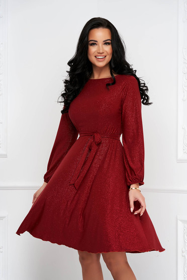 Piros ruhák, Burgundy midi georgette harang alakú ruha gumirozott derékrésszel csillogó díszítésekkel - StarShinerS - StarShiner.hu