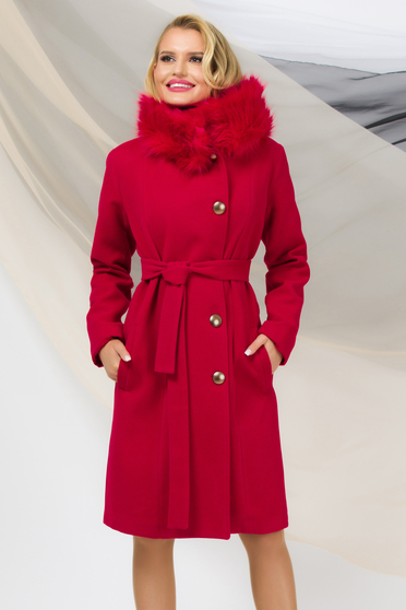Paltoane dama online, Palton din stofa rosu cu un croi drept si guler detasabil din blana ecologica - PrettyGirl - StarShinerS.ro