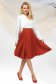 Fusta plisata din crep subtire caramizie in clos cu talie inalta - PrettyGirl 1 - StarShinerS.ro