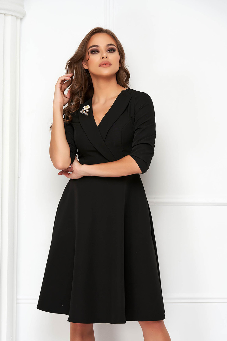 Rochie din stofa usor elastica neagra midi in clos cu decolteu petrecut tip rever - StarShinerS - Rochii-Dama.ro