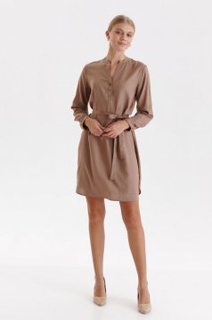 Nude dress short cut loose fit thin fabric accessorized with tied waistband