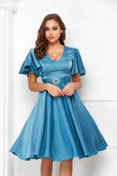 - StarShinerS turquoise dress from satin midi cloche with bell sleeve