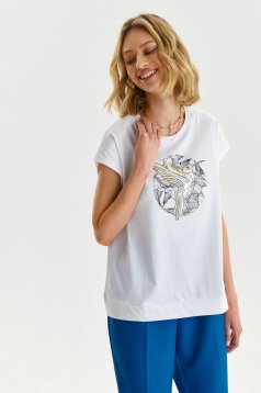 White t-shirt cotton loose fit with rounded cleavage