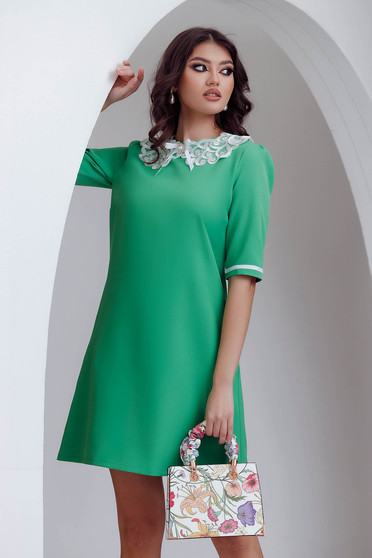 Rochii verzi, Rochie din stofa usor elastica verde scurta cu croi in a si guler decorativ - Fofy - StarShinerS.ro