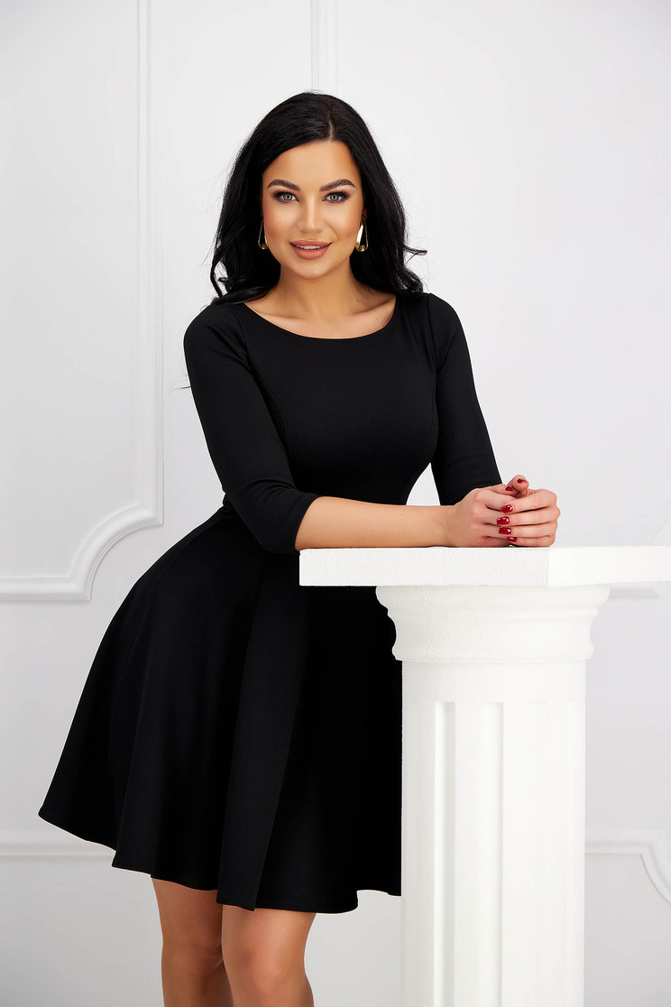 Rochie din crep neagra scurta in clos cu decolteu rotunjit - StarShinerS - Rochii-Dama.ro