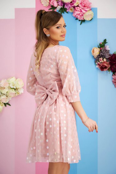 - StarShinerS powder pink dress from veil fabric cloche with dots print accessorized with tied waistband