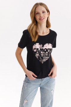 Black t-shirt cotton loose fit with rounded cleavage
