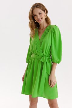 Green dress short cut thin fabric cloche with elastic waist with puffed sleeves