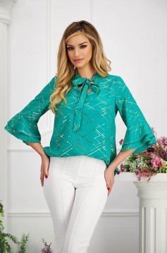 Ladies' blouse made of thin green asymmetrical material with a loose cut and scarf-type collar - StarShinerS