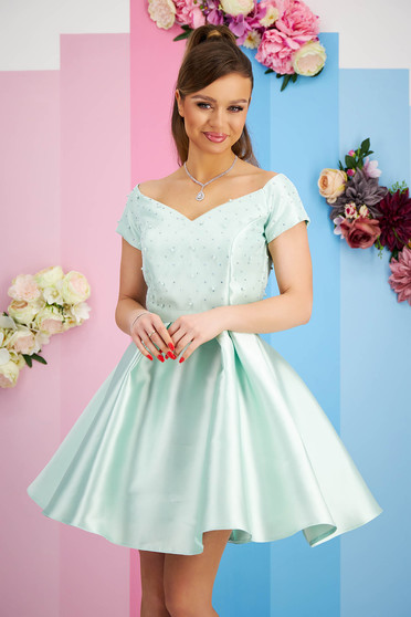 Dresses with pearls, - StarShinerS lightgreen dress taffeta short cut cloche with pearls - StarShinerS.com