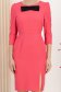 Rochie din stofa elastica roz scurta tip creion crapata pe picior accesorizata cu o fundita - Artista 3 - StarShinerS.ro