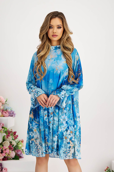 Rochii cu imprimeu floral albastre, marimea XL, Rochie plisata din voal scurta cu croi larg si imprimeu floral - SunShine - StarShinerS.ro