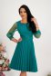 Green dress pleated elastic cloth cloche with pearls accessorized with belt 1 - StarShinerS.com