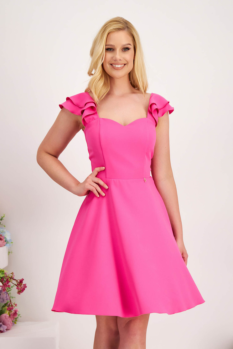 Rochie din stofa din stofa subtire elastica fuchsia scurta in clos cu volanase la umeri - StarShinerS