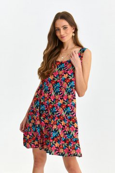 Dress short cut loose fit light material with ruffles at the buttom of the dress