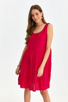Pink dress short cut loose fit light material with rounded cleavage