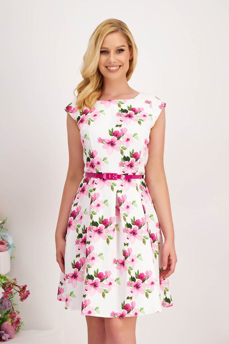 Rochie cu imprimeu floral din stofa elastica scurta cu pliuri din talie si accesoriu tip curea