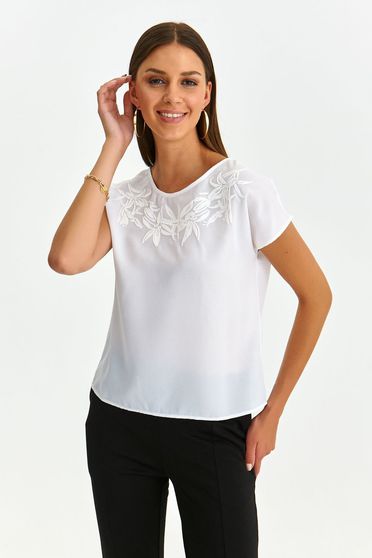 Bluza dama din material fluid alba cu croi larg si decolteu rotunjit - Top Secret