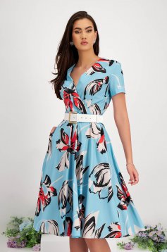 Dress cotton cloche accessorized with belt lateral pockets