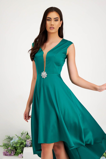 Online Dresses - Page 3, - StarShinerS green dress taffeta asymmetrical cloche with v-neckline accessorized with breastpin - StarShinerS.com