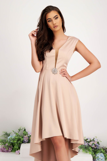 Gowns, - StarShinerS cream dress taffeta asymmetrical cloche with v-neckline accessorized with breastpin - StarShinerS.com