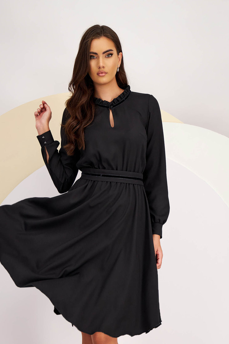 Rochie cu maneca lunga din georgette neagra midi in clos cu elastic in talie accesorizata cu cordon detasabil - StarShinerS