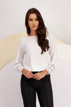 Ladies' blouse made of thin white material with a wide cut and elastic at the waist with lace applications - Lady Pandora