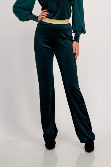 Pantaloni Dama  verzi, Pantaloni din catifea verde-inchis lungi evazati cu talie inalta pe suport de elastic - StarShinerS - StarShinerS.ro