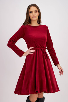 Velvet knee-length burgundy A-line dress with elastic waistband accessorized with drawstring - StarShinerS
