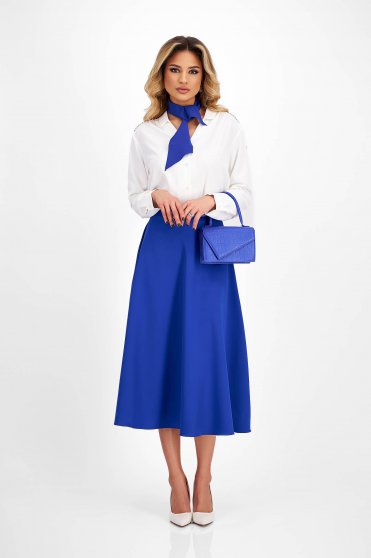 Fuste Elegante, Fusta din stofa elastica albastra midi in clos cu accesoriu tip curea - StarShinerS - StarShinerS.ro