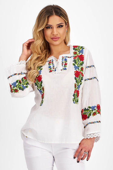 Ladies' white cotton blouse with loose fit embroidered with traditional motifs - SunShine