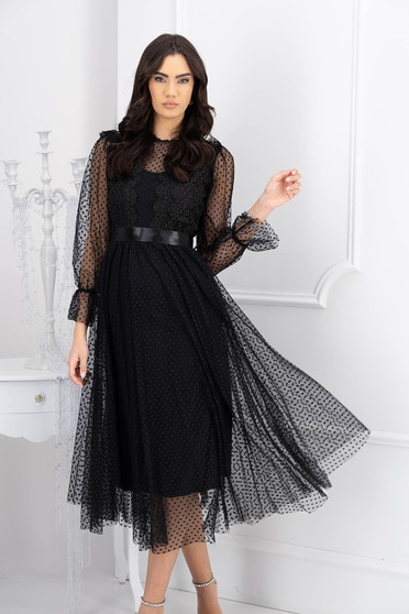 Black dress from tulle midi cloche with lace details accessorized with tied waistband
