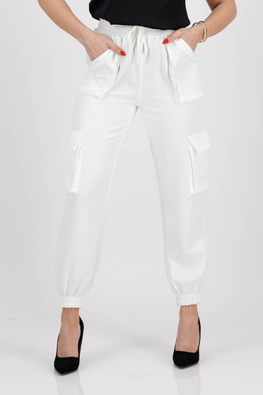 Trousers, High-waisted ivory lightweight cargo pants with side pockets - StarShinerS.com