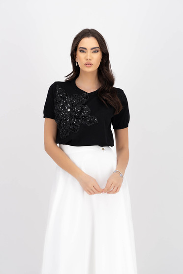 Bluza dama din tricot subtire neagra cu croi larg si floare 3D cu pietre strass - SunShine