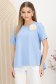 Tricou din bumbac albastru-deschis cu croi larg usor asimetric cu brosa in forma de floare 1 - StarShinerS.ro
