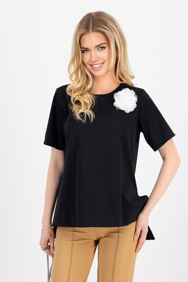 Easy T-shirts, Black t-shirt cotton loose fit asymmetrical with flower shaped brestpin - StarShinerS.com