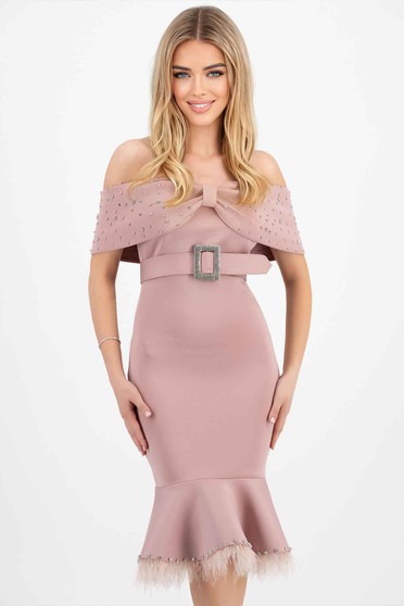 Powder pink dress midi pencil strass feather details accessorized with belt