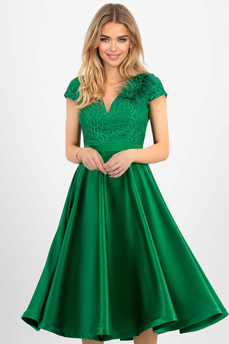 Rochie de ocazie din tafta elastica si dantela verde midi in clos accesorizata cu brosa cu pene - StarShinerS